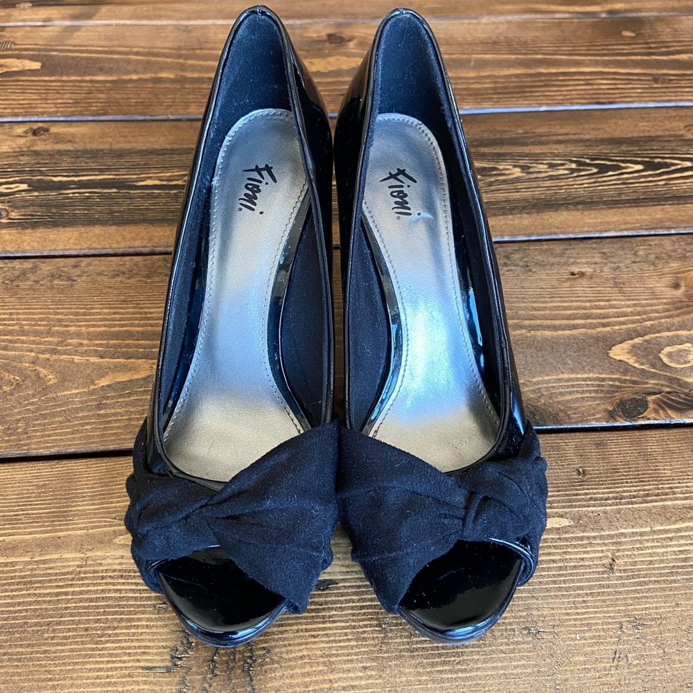 4” black heels